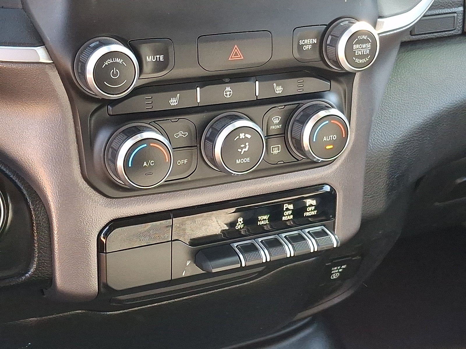 2019 RAM 1500 Big Horn/Lone Star Crew Cab 4x4 5'7" Box