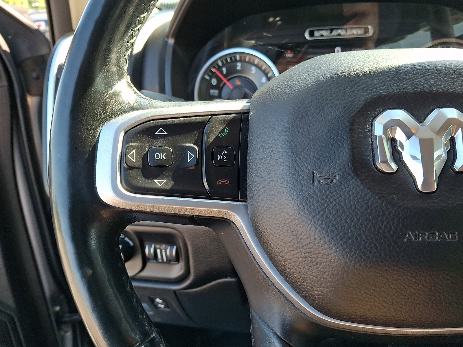 2019 RAM 1500 Big Horn/Lone Star Crew Cab 4x4 5'7" Box