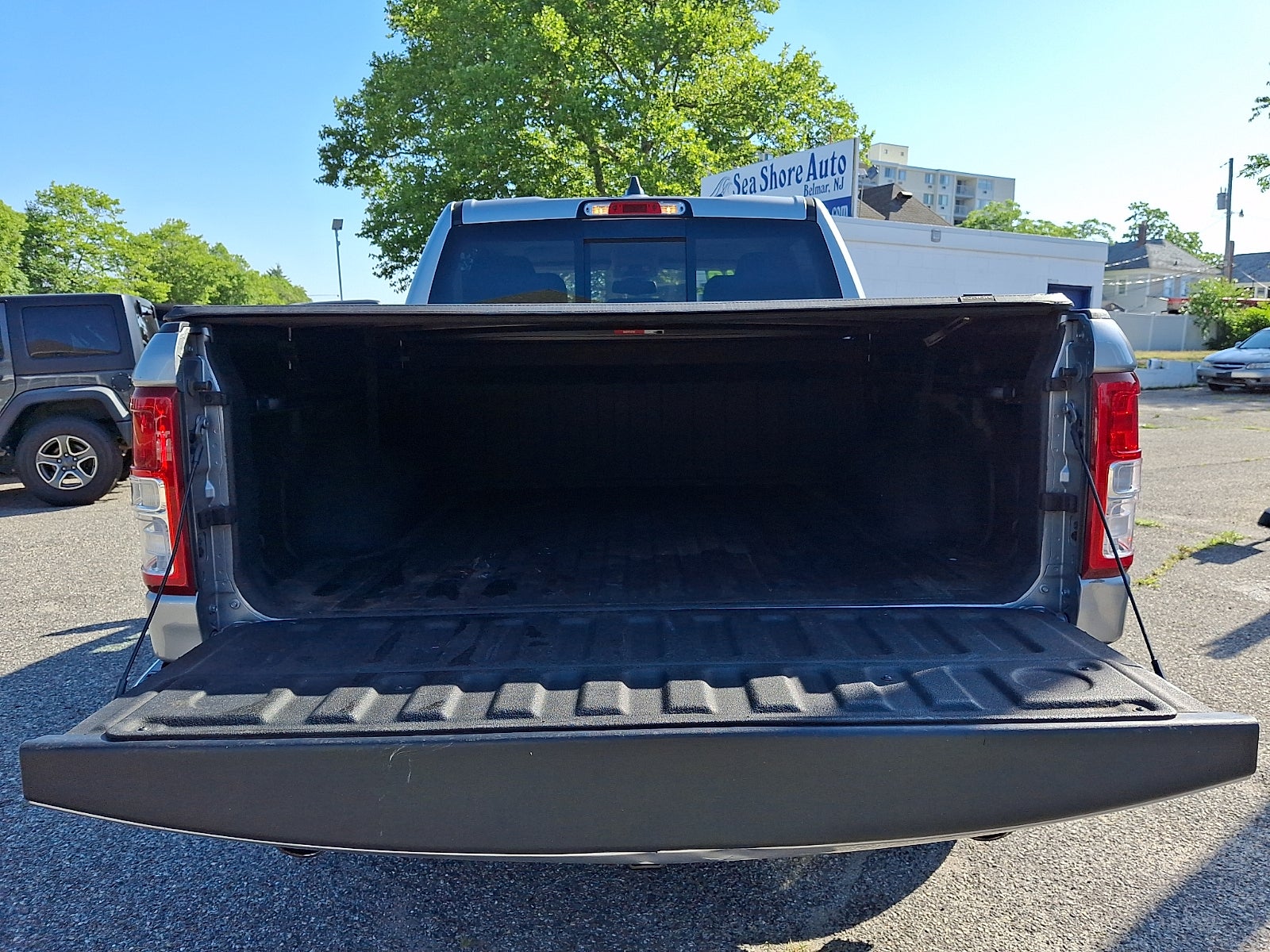 2019 RAM 1500 Big Horn/Lone Star Crew Cab 4x4 5'7" Box
