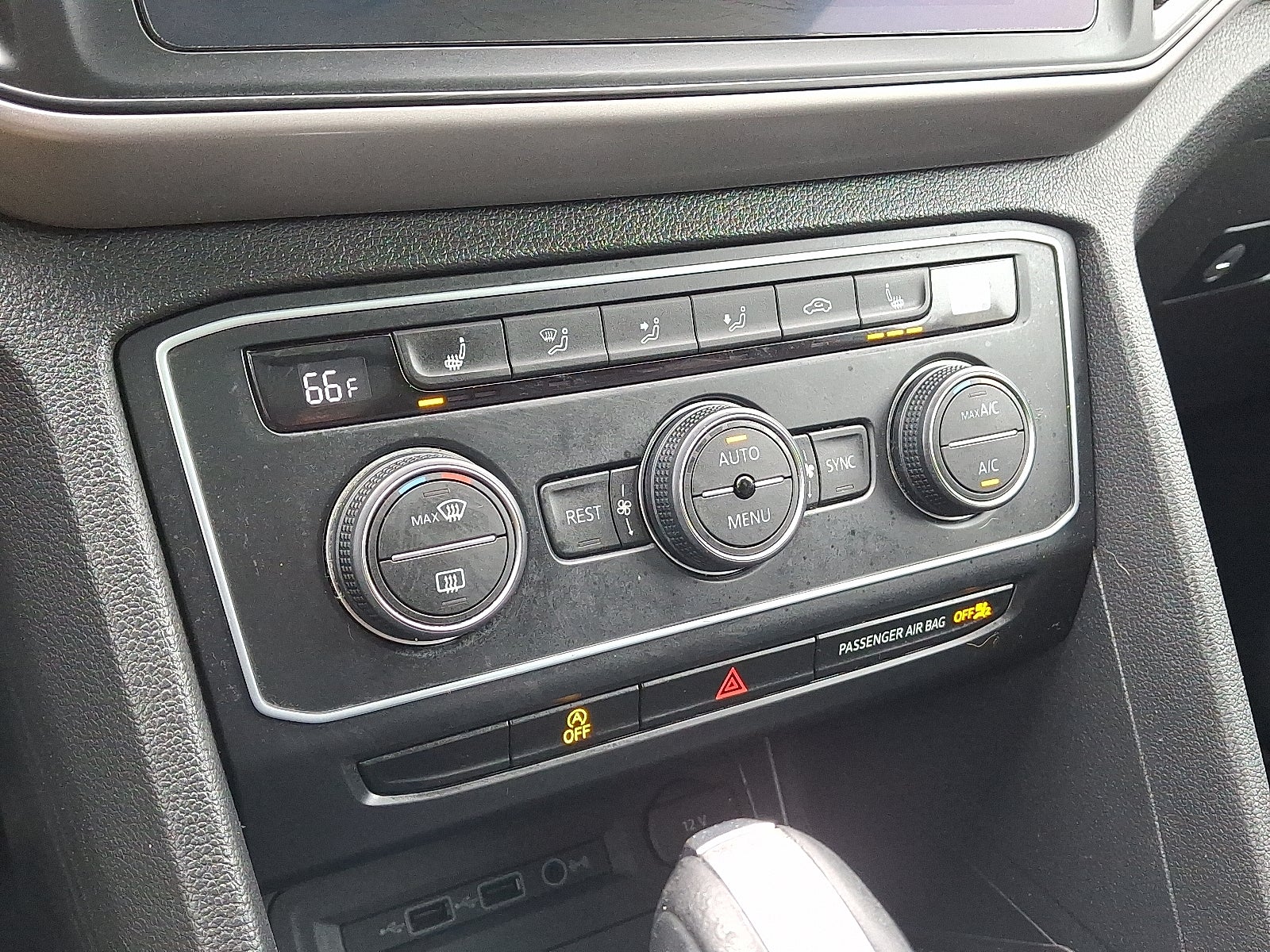 2021 Volkswagen Atlas 3.6L V6 SE w/Technology R-Line