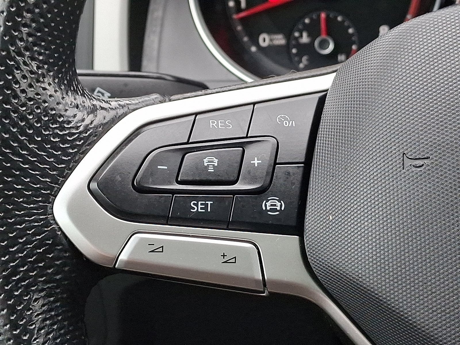 2021 Volkswagen Atlas 3.6L V6 SE w/Technology R-Line