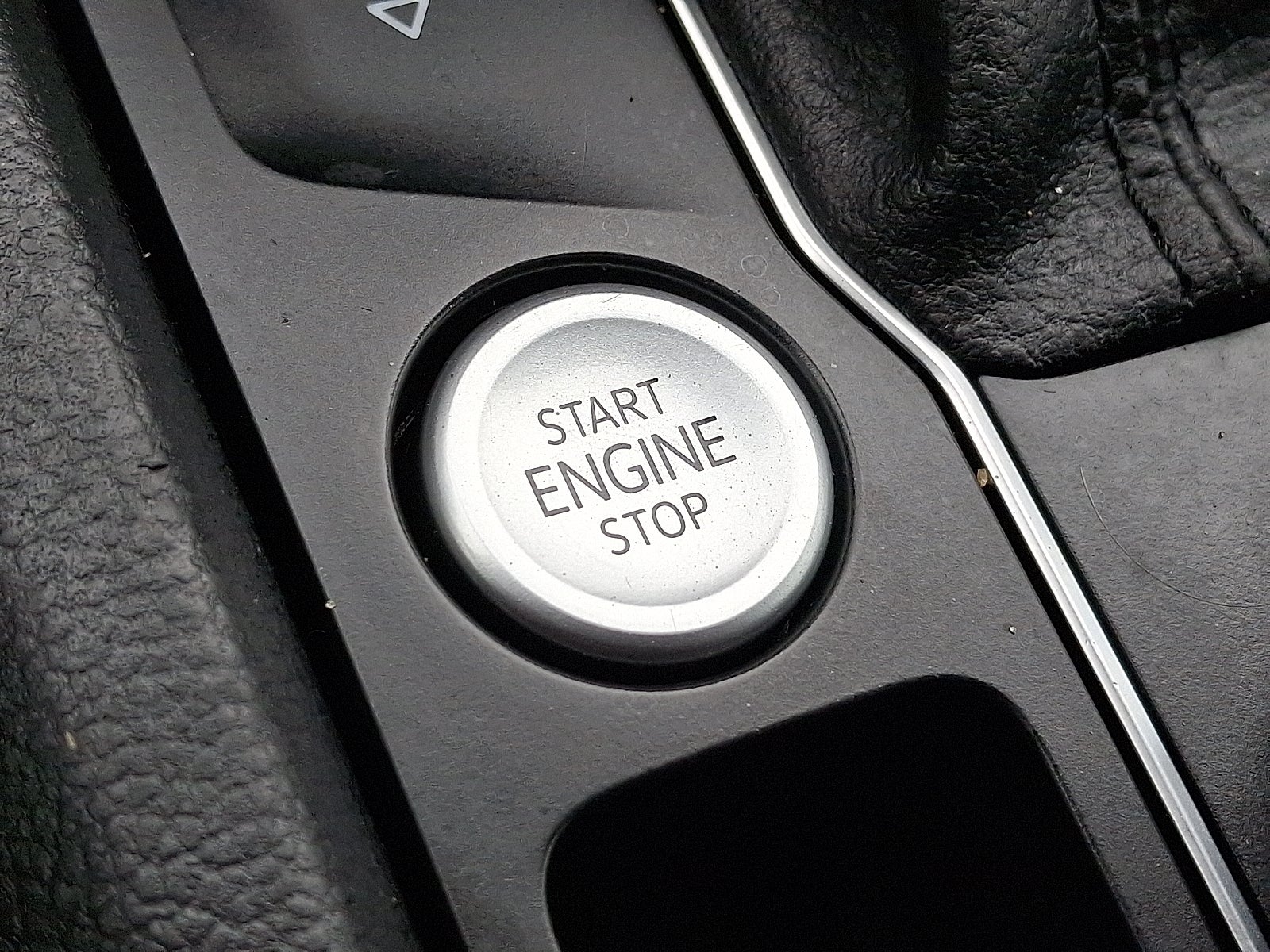 2021 Volkswagen Atlas 3.6L V6 SE w/Technology R-Line