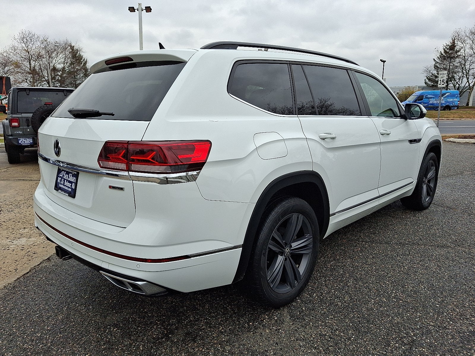 2021 Volkswagen Atlas 3.6L V6 SE w/Technology R-Line