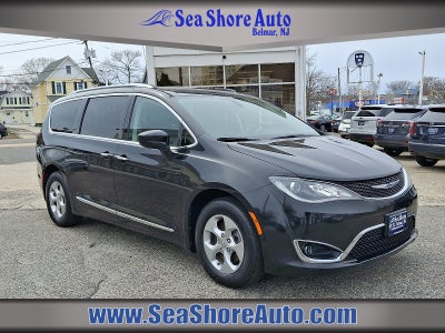 2017 Chrysler Pacifica Touring-L Plus