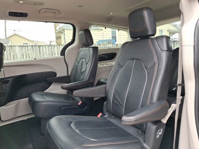 2017 Chrysler Pacifica Touring-L Plus