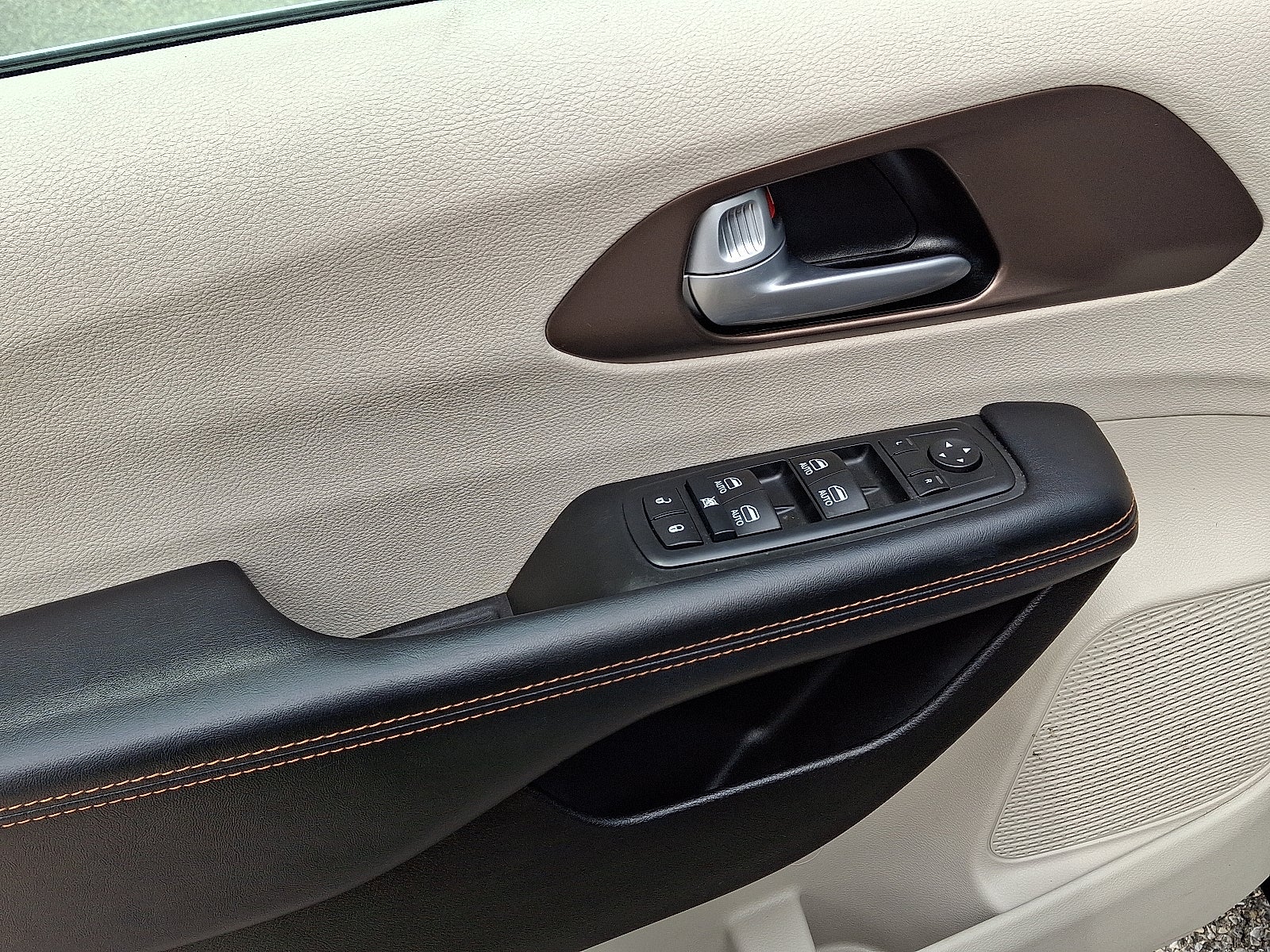 2017 Chrysler Pacifica Touring-L Plus