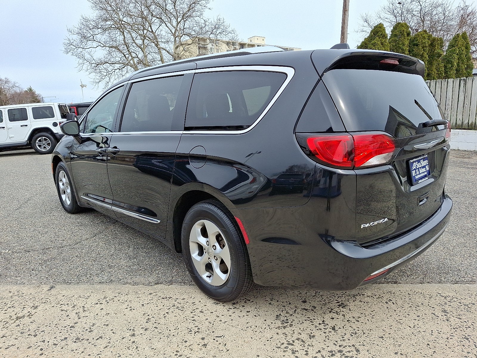 2017 Chrysler Pacifica Touring-L Plus