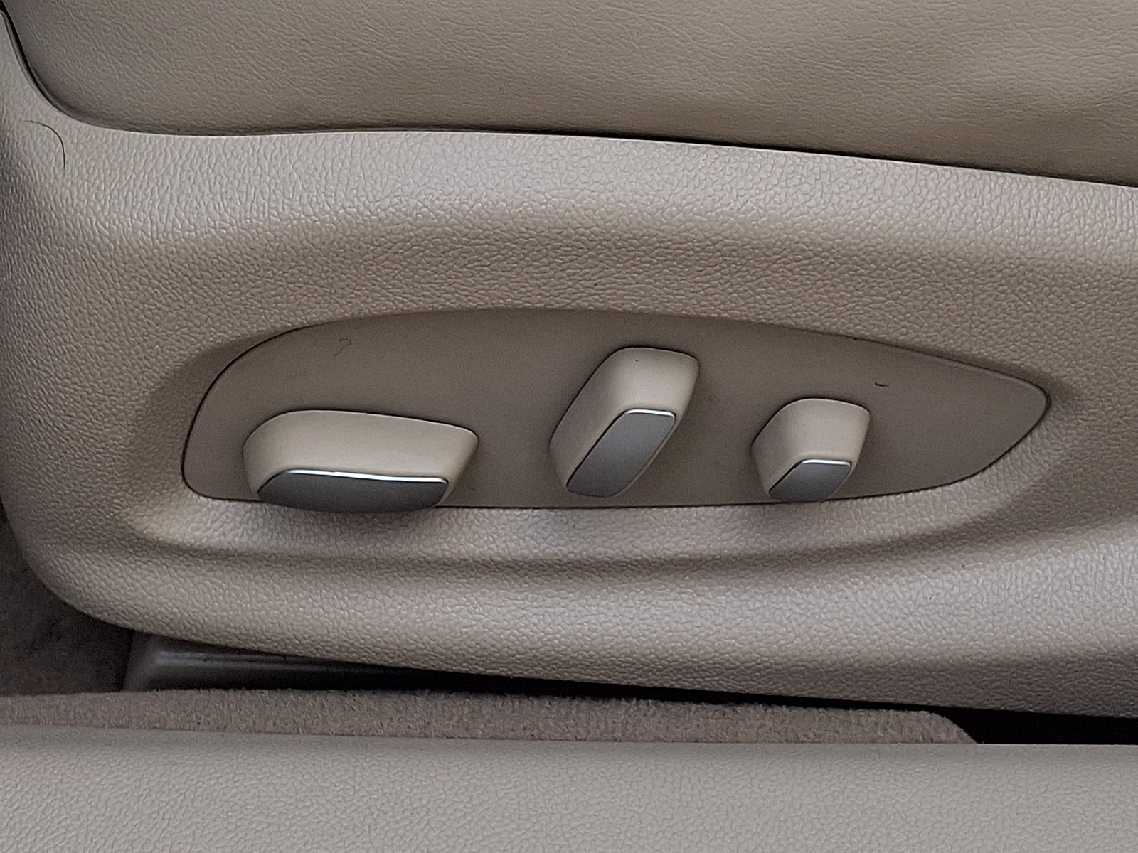 2016 Cadillac XTS Standard