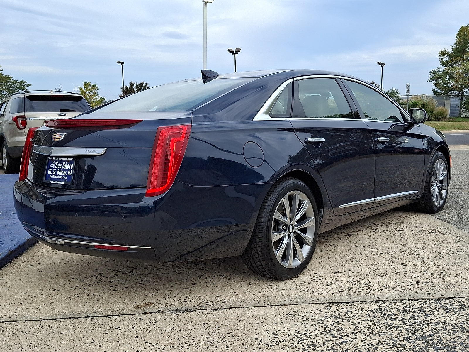 2016 Cadillac XTS Standard