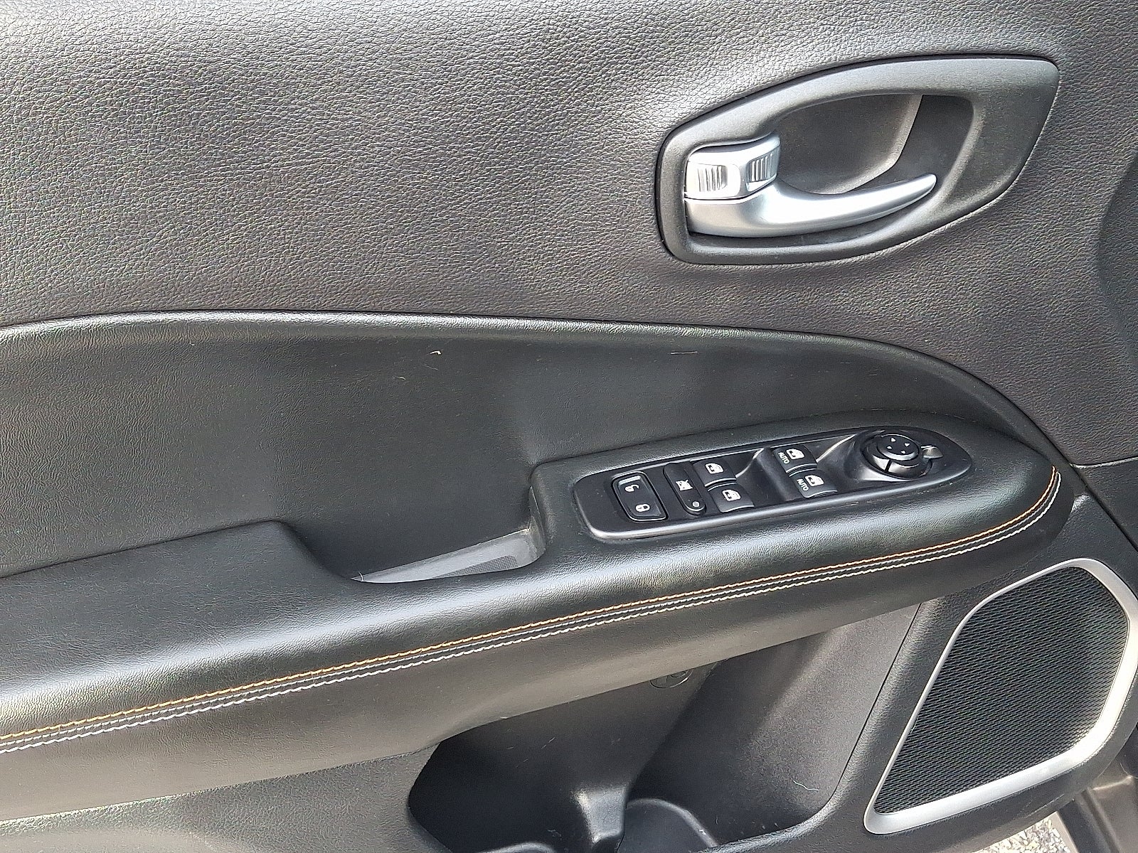 2020 Jeep Compass Sun and Safety 4X4