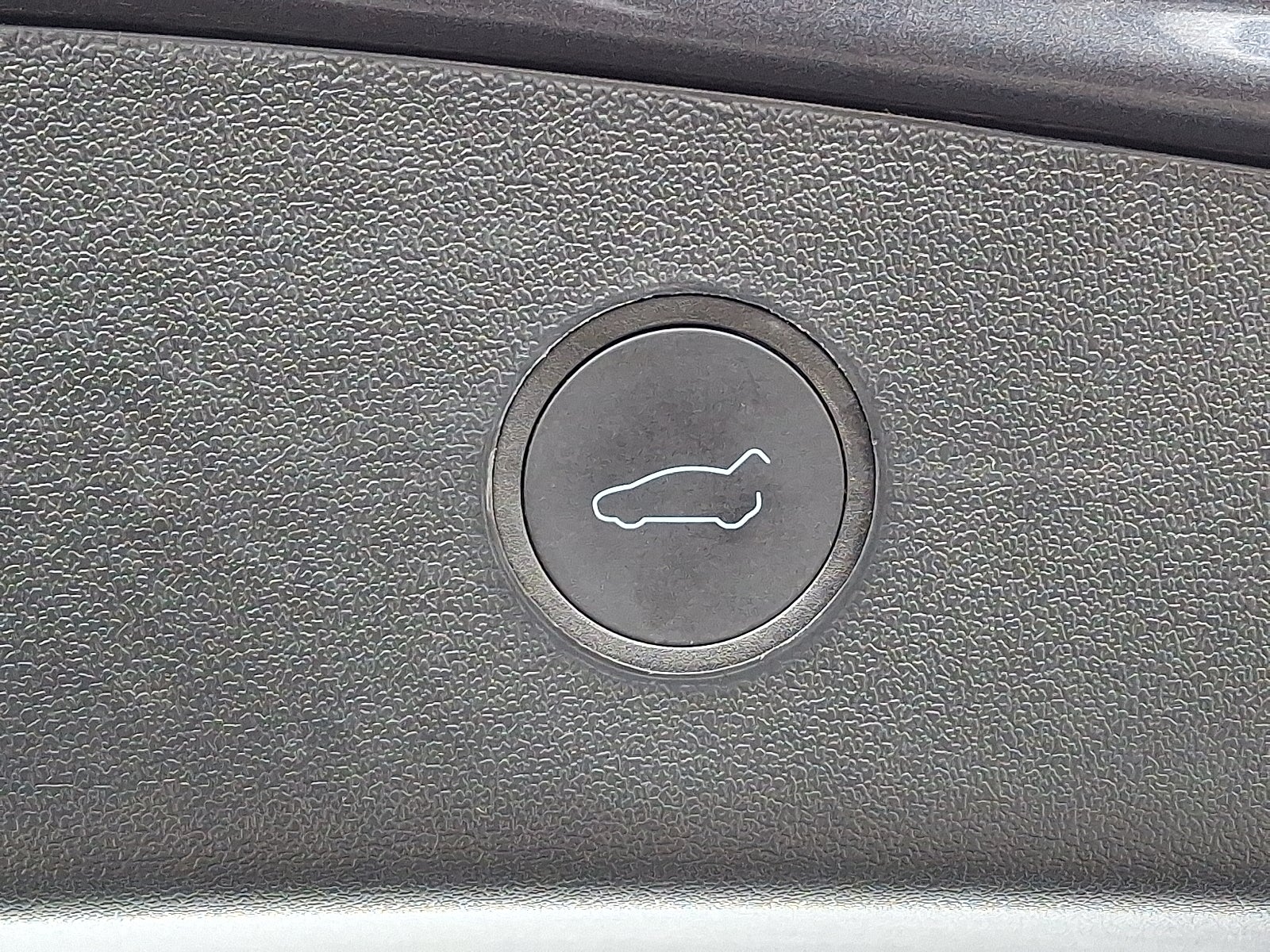 2022 Tesla Model 3 Rear-Wheel Drive