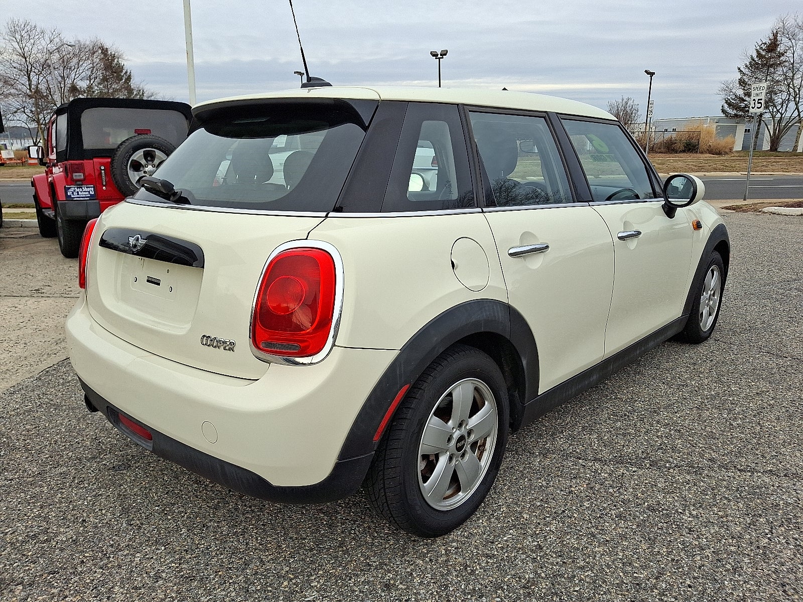 2016 MINI Hardtop 4 Door Cooper